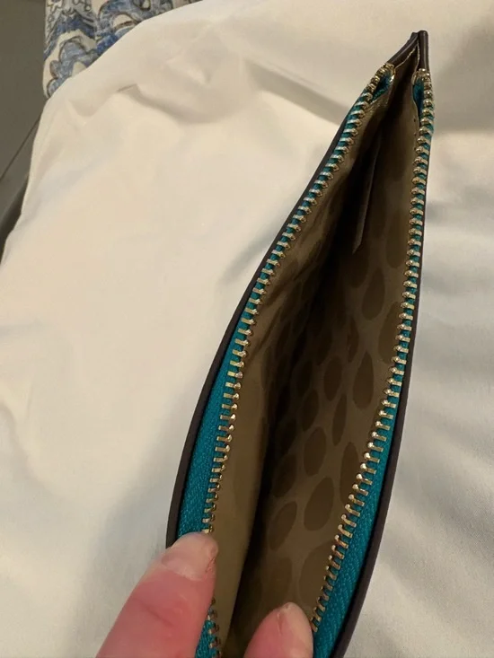 Kate Spade New York Slim Teal Fresh Air Wristlet-NWOT - Picture 3 of 5